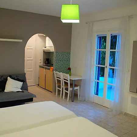 Апартаменты Handrina Naxos City